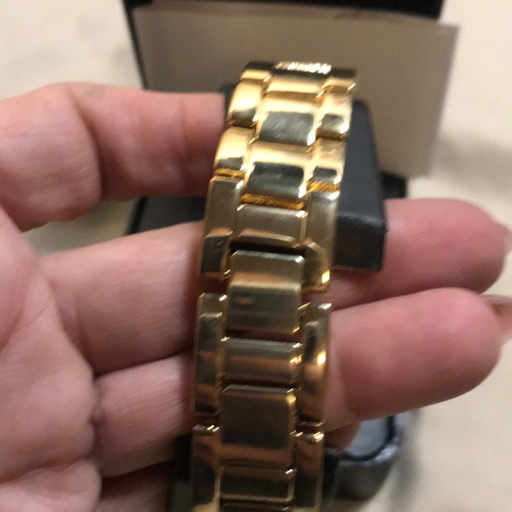 watch - Picture 3 of 4